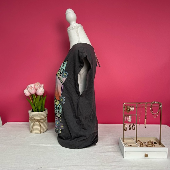 NWT Gray Blossom Dumbo The Flying Elephant Cut Off Tee-Disney - Picture 4 of 7